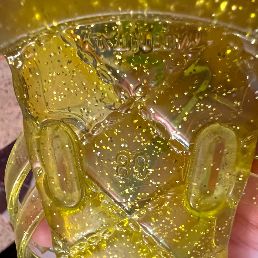 Chanel flip flops light yellow size 38 like new